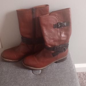 Women's leather boots